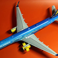 Boeing 757-200 Zvezda 1/144 Icelandair & PAS-Decals & LACI