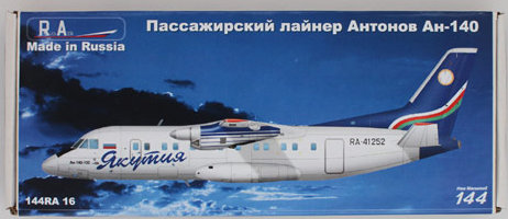 Сборная модель самолета из смолы Ан-140 масштаб 1/144